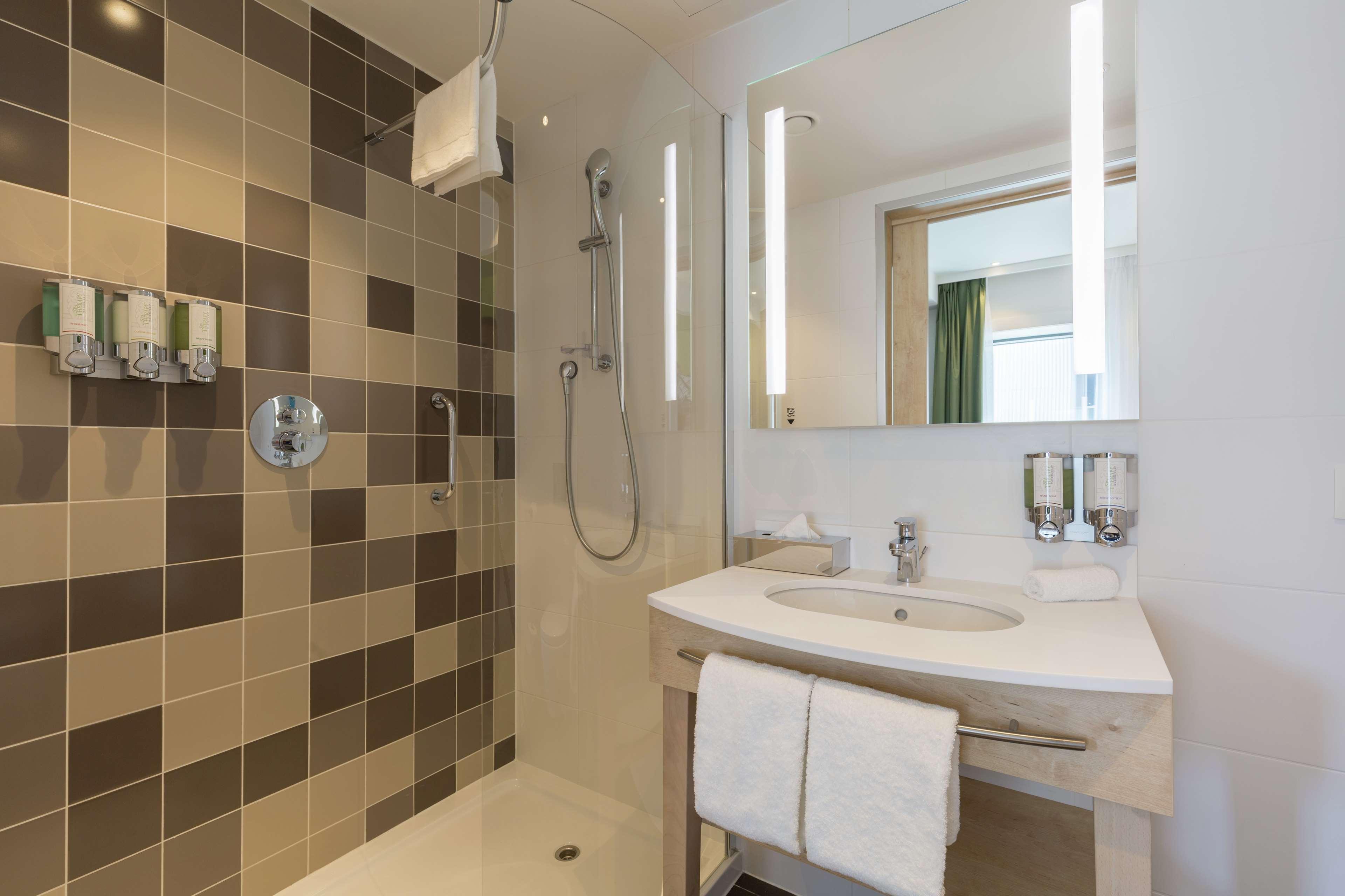Hampton By Hilton Antwerp Central Station Екстериор снимка